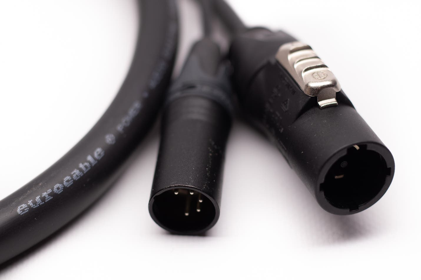 Hybridkabel Prolite TRUE1 / XLR 5-pin Neutrik 1,5m - Prolite | Bellalite Hybridkabel Prolite TRUE1 / XLR 5-pin Neutrik 1,5m - Prolite | Bellalite