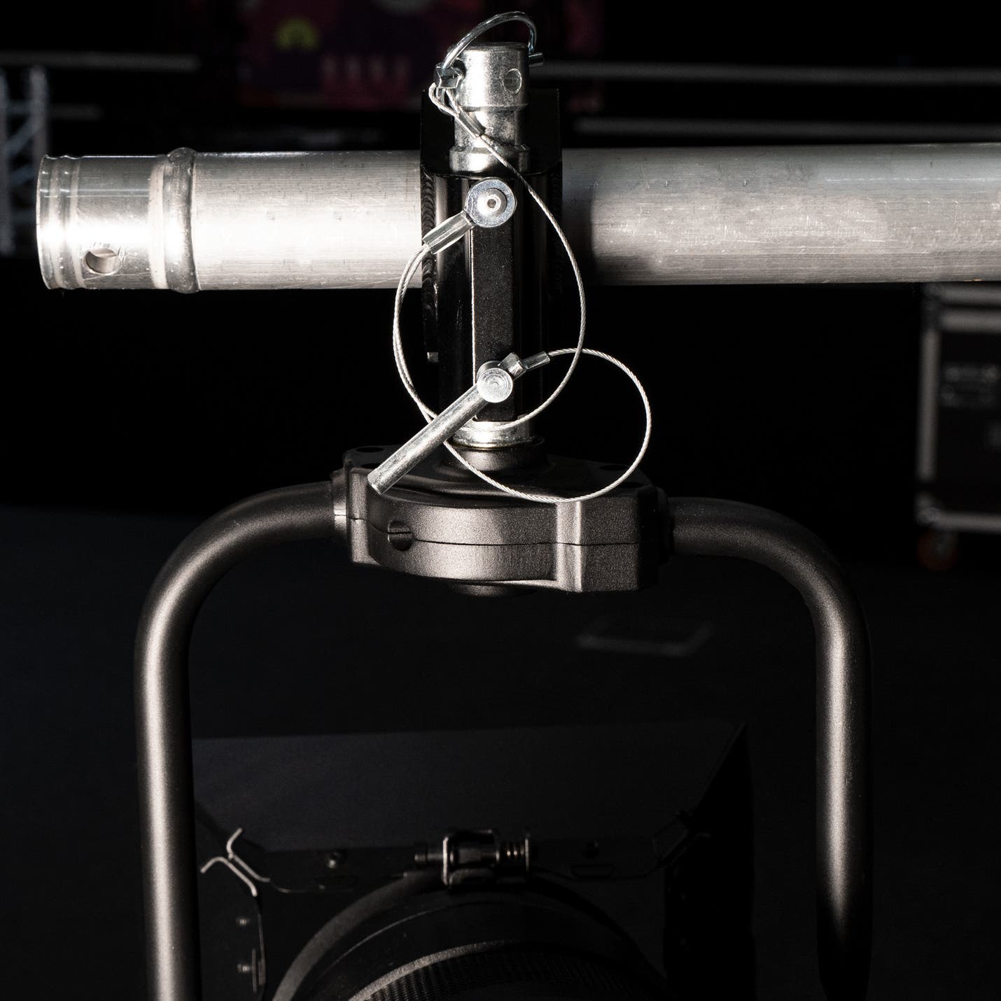 DT PRO-Studio-Clamp Easy 250kg Svart - Duratruss | Bellalite DT PRO-Studio-Clamp Easy 250kg Svart - Duratruss | Bellalite