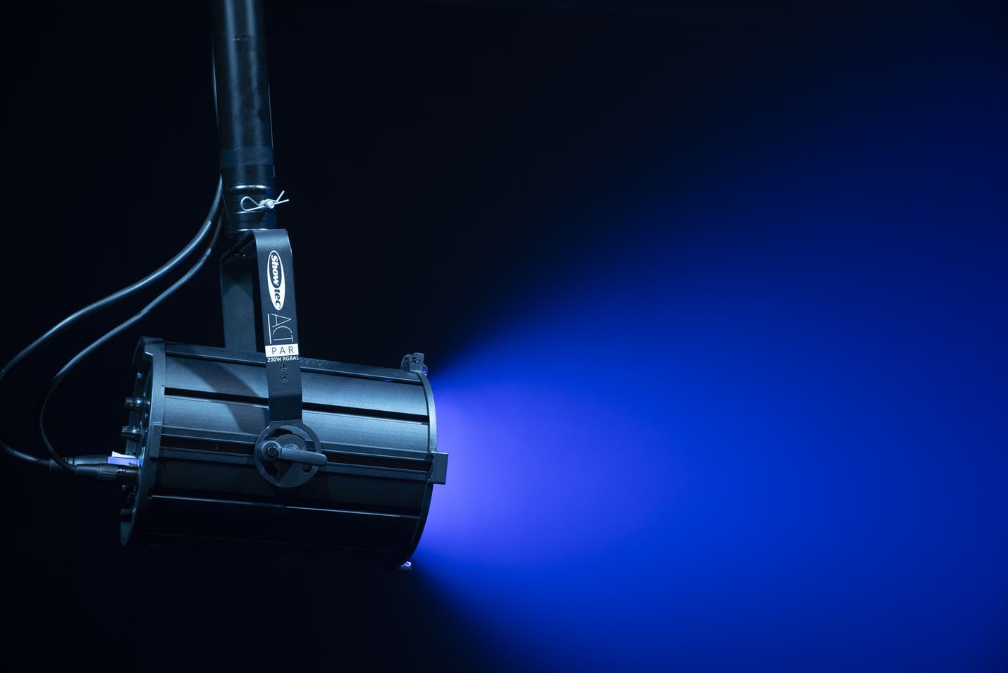 ACT Par 200W RGBAL - Showtec | Bellalite ACT Par 200W RGBAL - Showtec | Bellalite