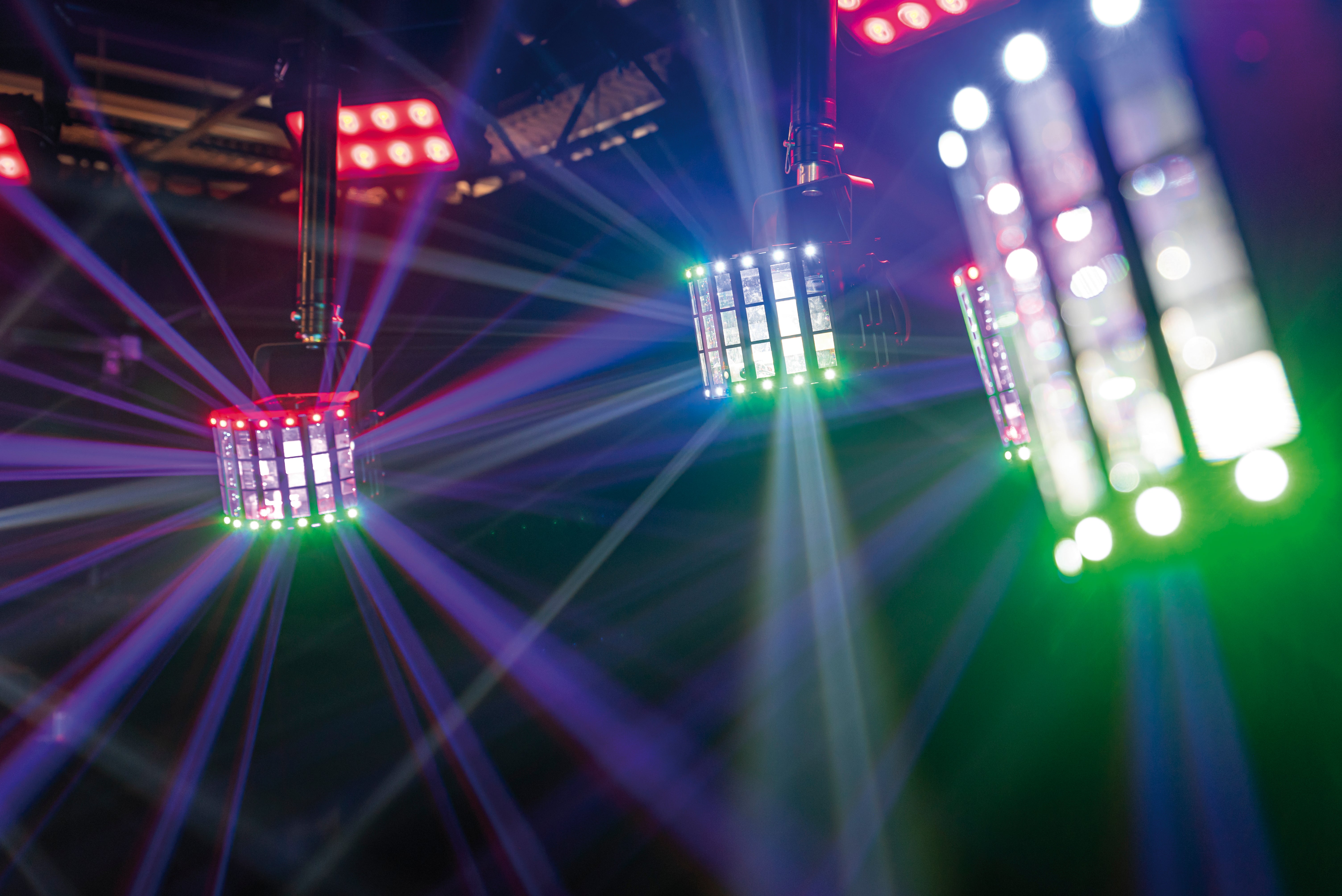 Energetic XL 3-in-1 Light Effect - Showtec | Bellalite