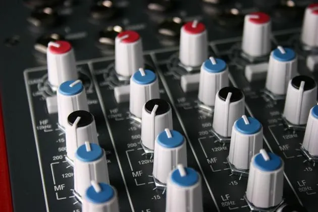 Allen & Heath ZED16FX 10 Mic/Line Inputs, 3 Stereo Sources USB, FX and - Allen & Heath | Bellalite