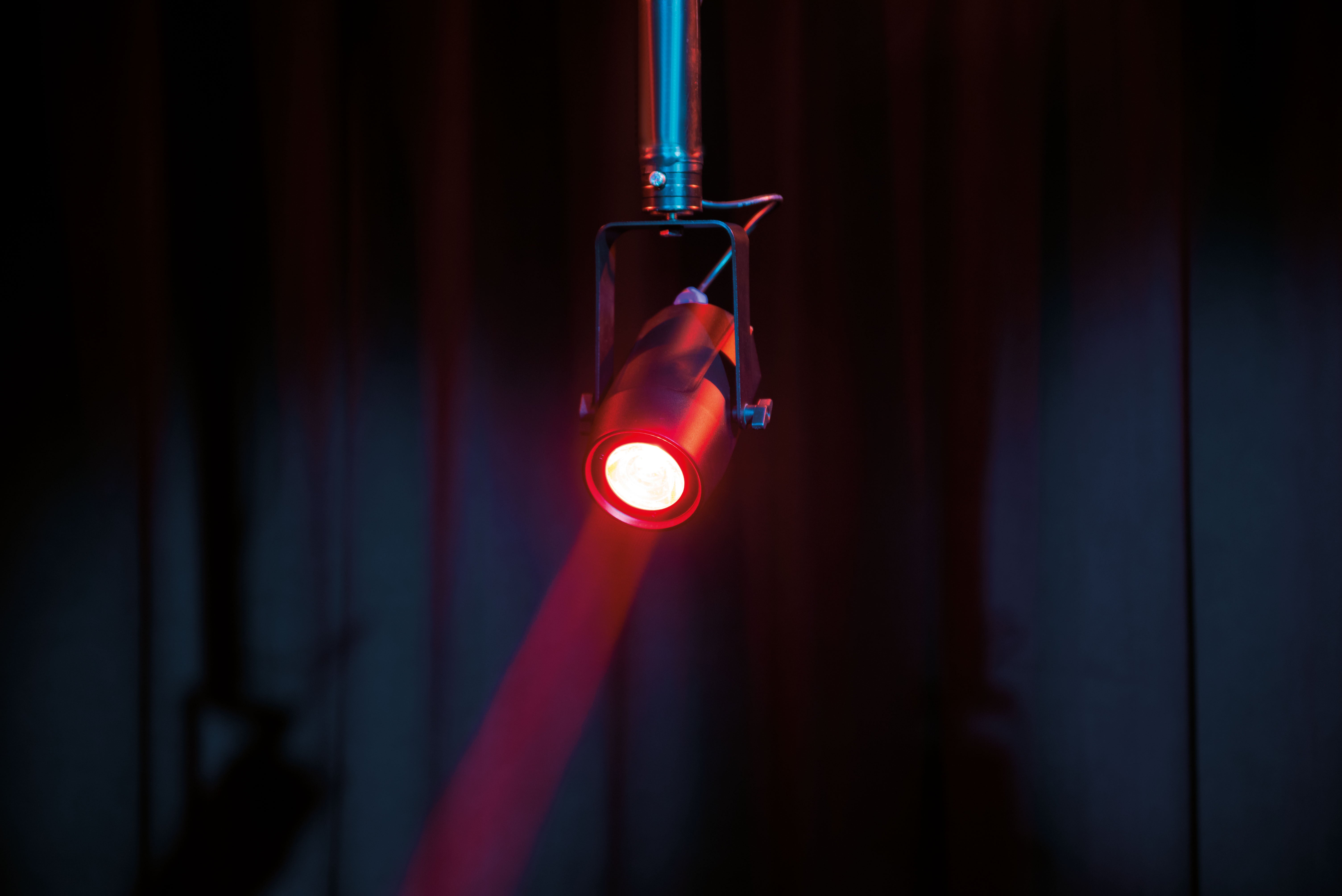 Accent Spot Q4 RGBW 4.5°  - Showtec | Bellalite