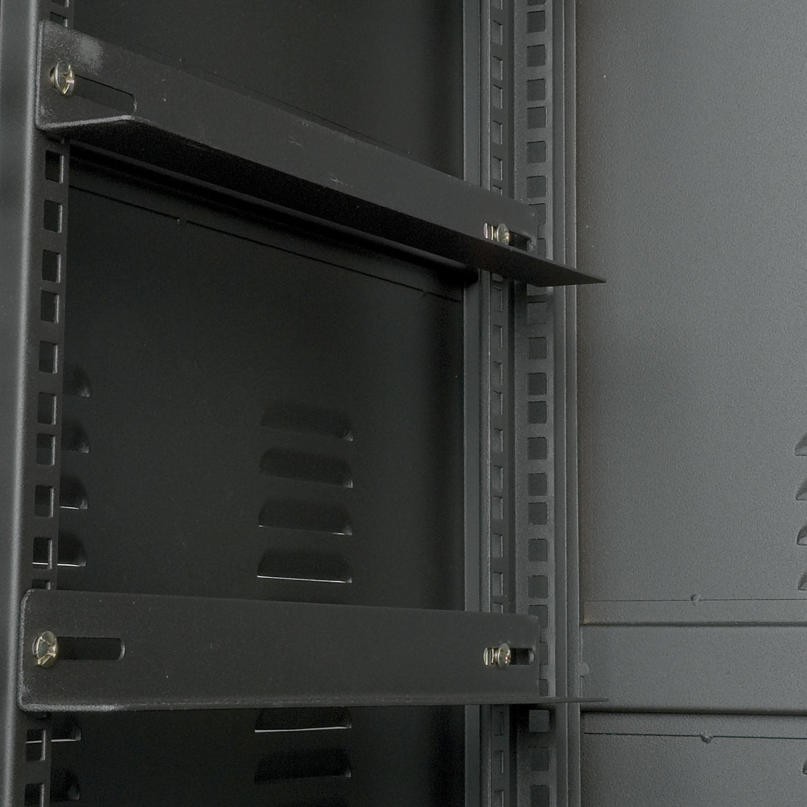 Rackcase Pro Metal Equipment Rack 16U  - Showgear | Bellalite