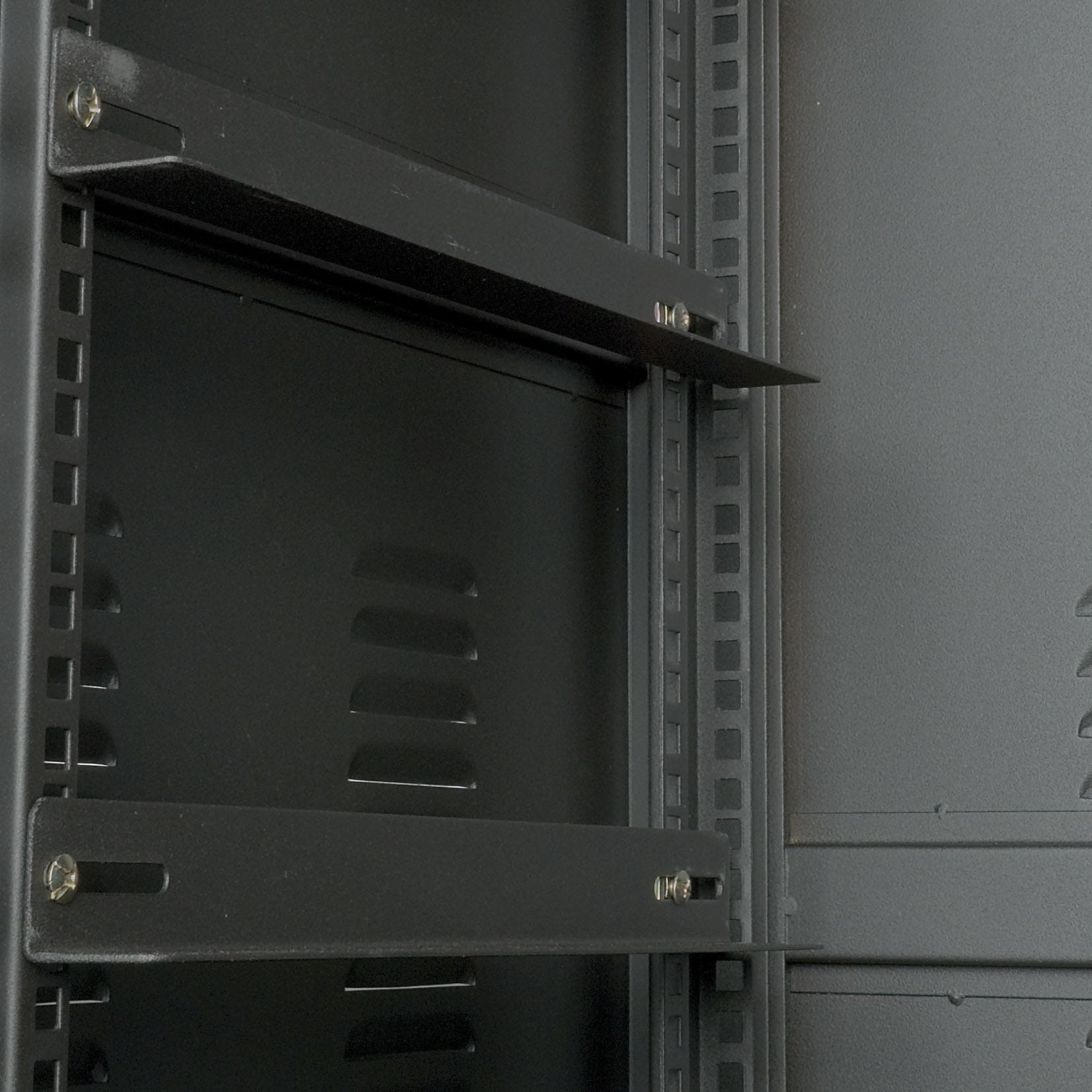 Rackcase Pro Metal Equipment Rack 16U - Showgear | Bellalite Rackcase Pro Metal Equipment Rack 16U - Showgear | Bellalite