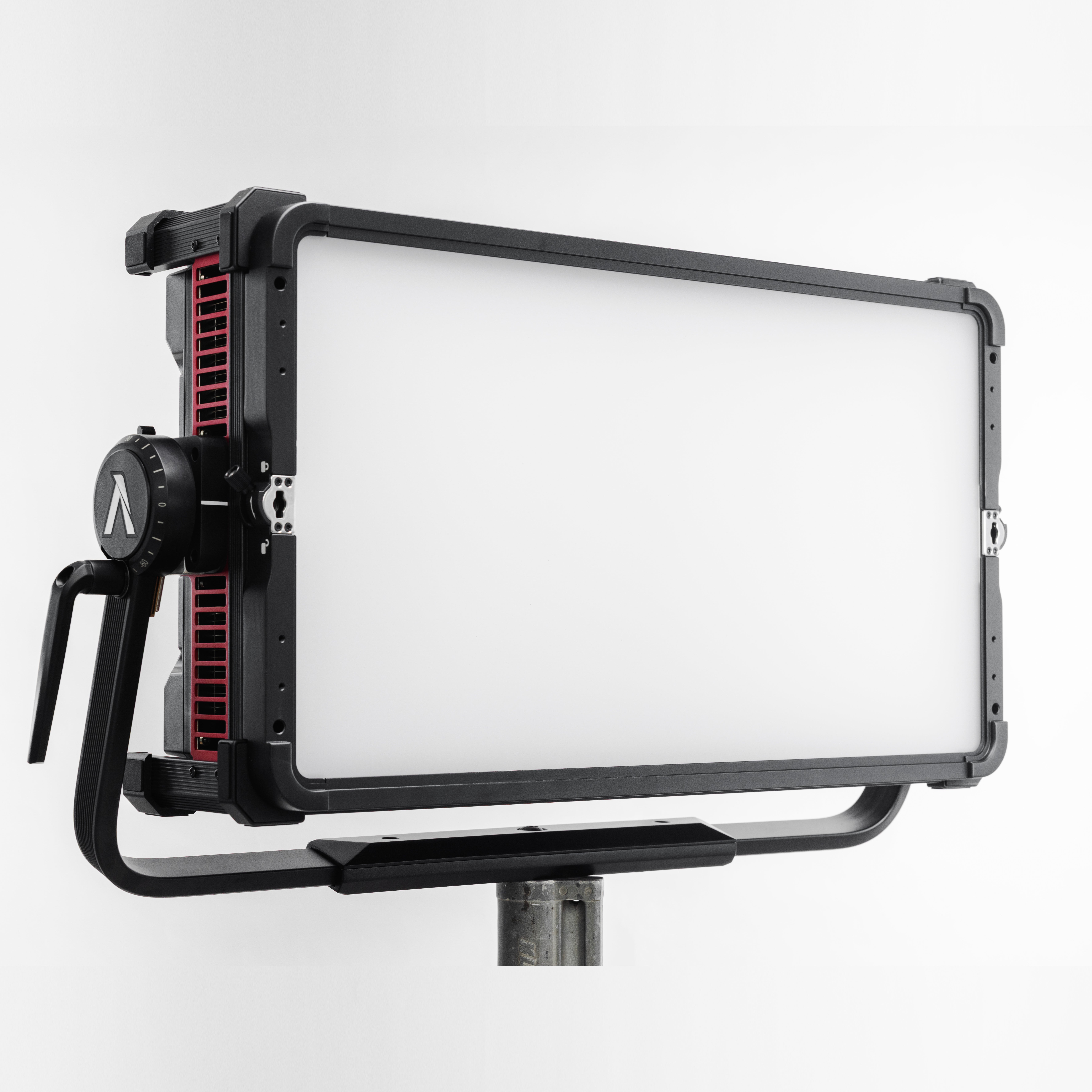 Aputure Nova II 2x1 Hard Rolling Case Kit  - APUTURE | Bellalite