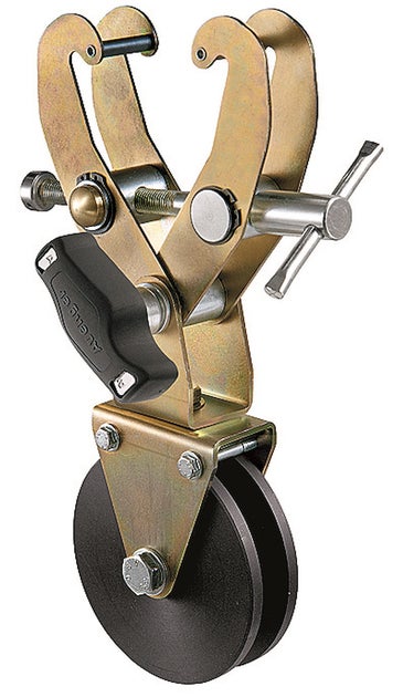 Avenger Grab Clamp w. Spinning Pulley - Avenger | Bellalite Avenger Grab Clamp w. Spinning Pulley - Avenger | Bellalite