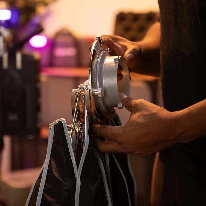 Aputure Light Dome Mini III - APUTURE | Bellalite Aputure Light Dome Mini III - APUTURE | Bellalite