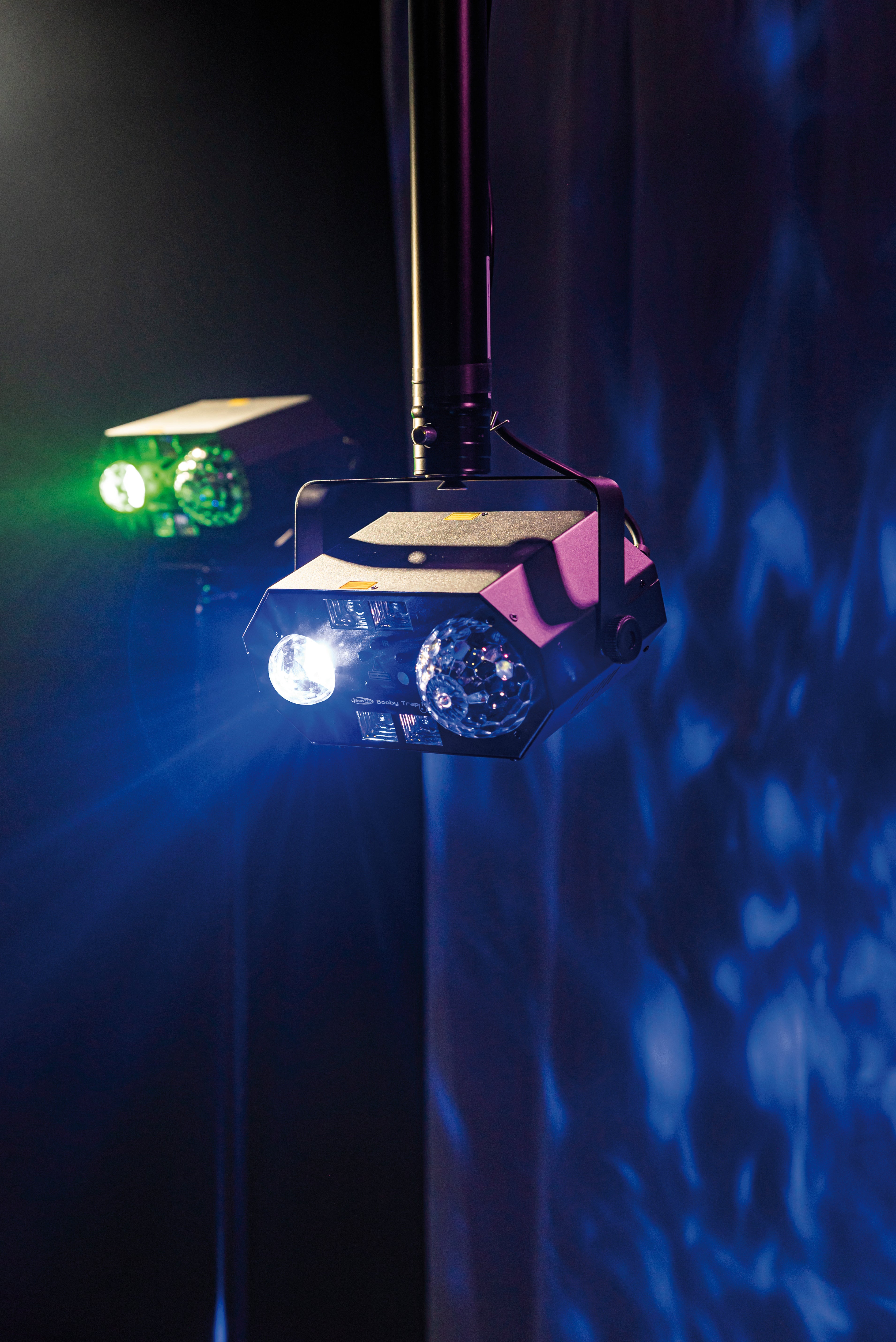 Booby Trap RG 5-in-1 Light Effect - Showtec | Bellalite