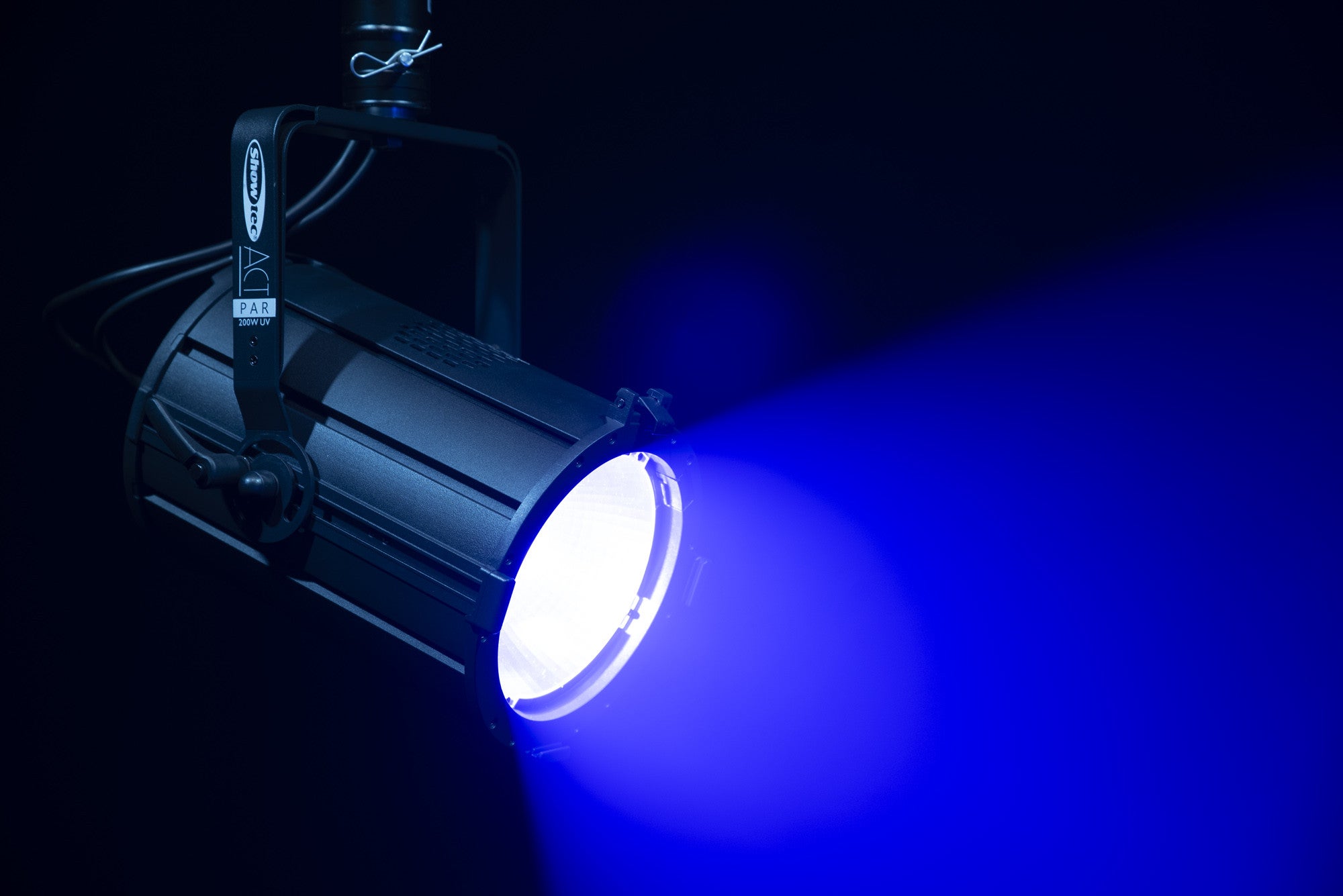 ACT Par 200W UV  - Showtec | Bellalite