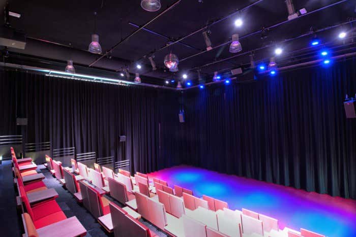 Admiral Grid Wall Bracket - Admiral Staging | Bellalite Admiral Grid Wall Bracket - Admiral Staging | Bellalite