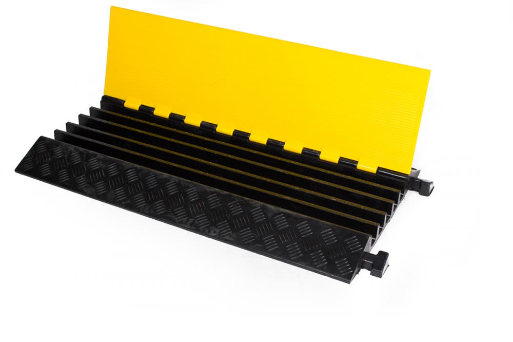 Överkörningsskydd 5 Kanaler 90 x 50 x 5,5cm - Admiral Staging | Bellalite Överkörningsskydd 5 Kanaler 90 x 50 x 5,5cm - Admiral Staging | Bellalite