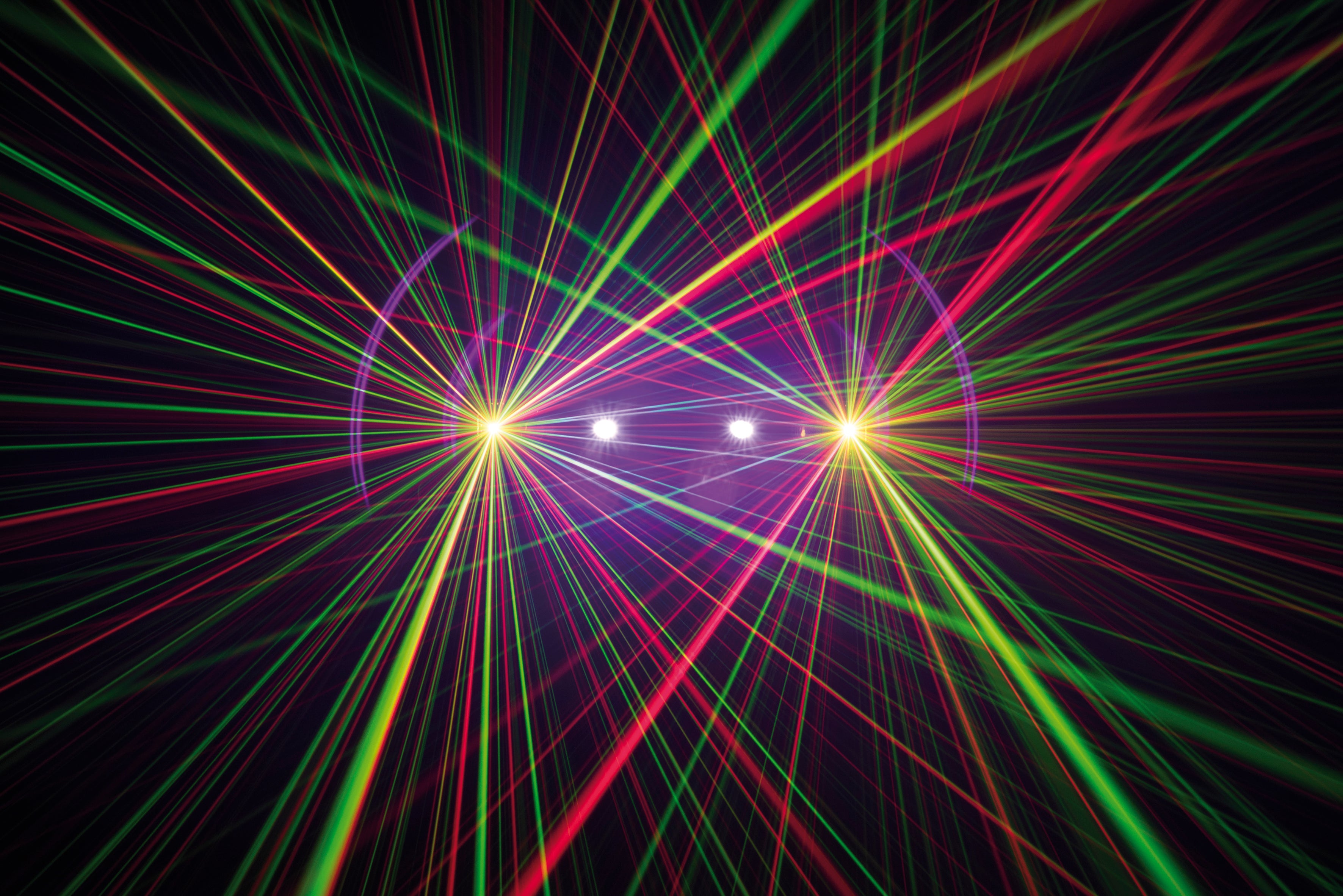 Dynamica 4-in-1 Light Effect - Showtec | Bellalite