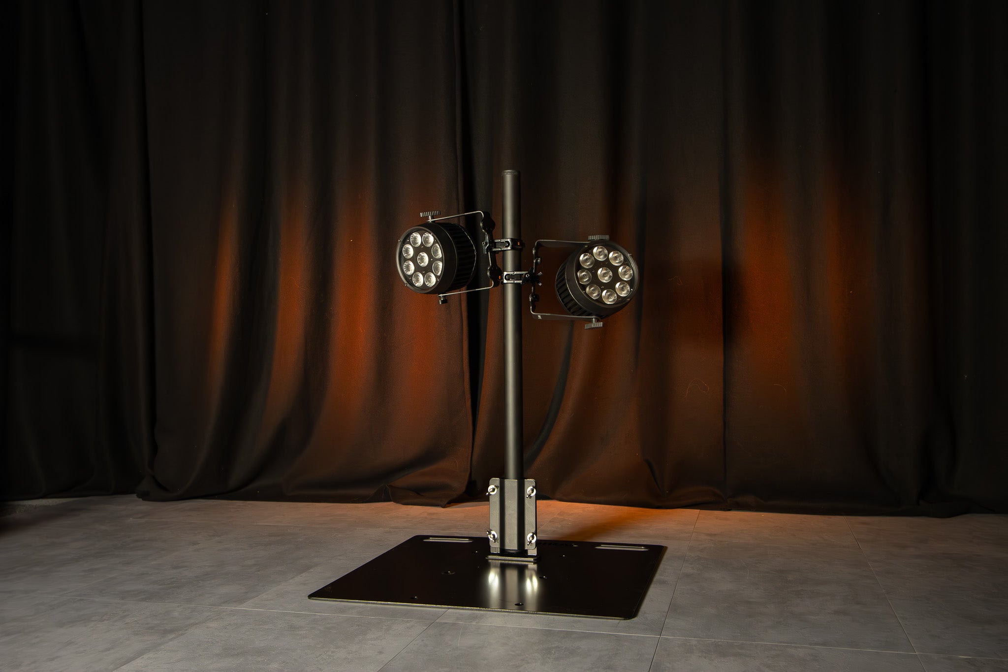 Admiral Mono Stand  - Admiral Staging | Bellalite