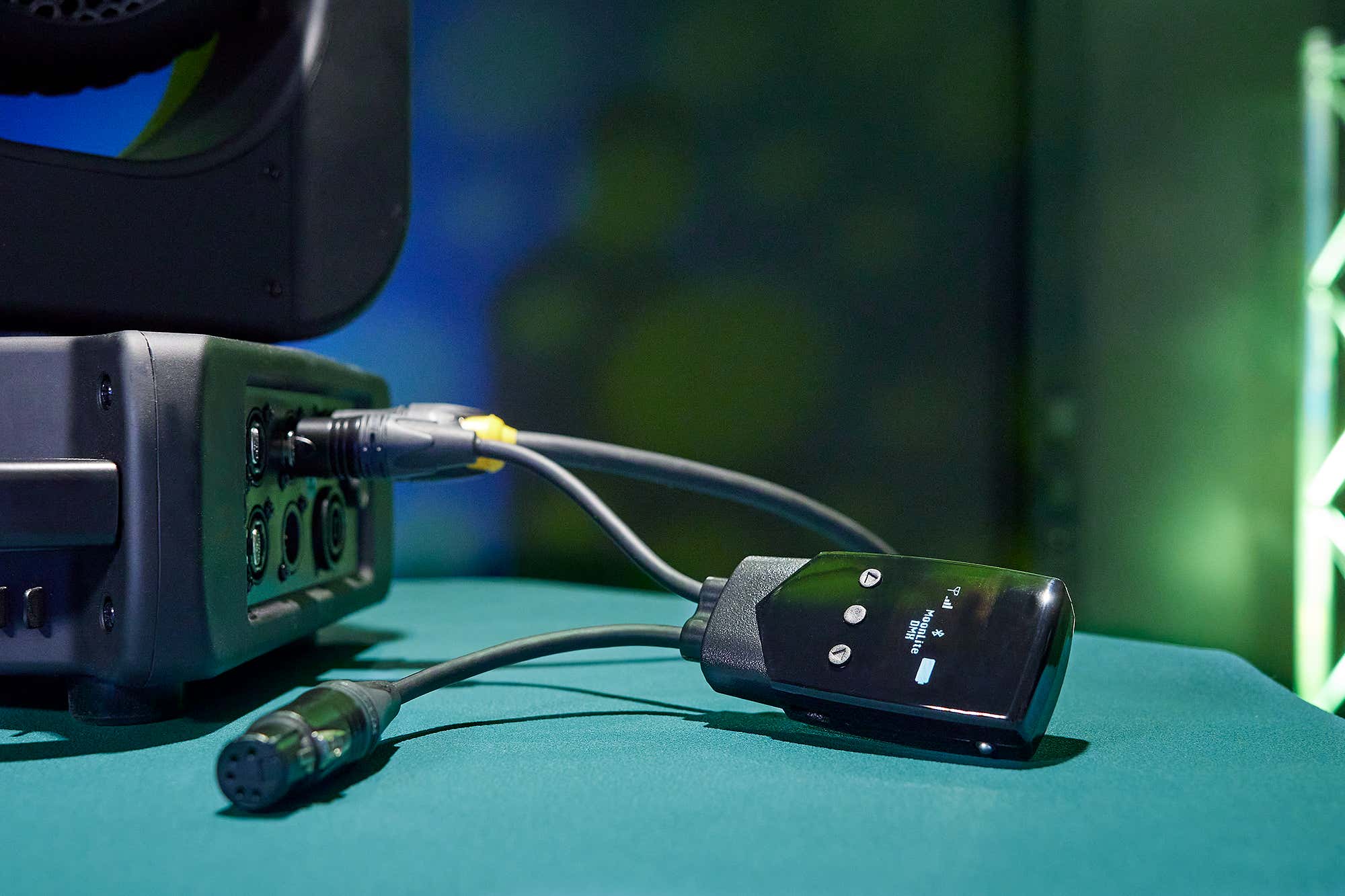 LumenRadio MoonLite² ™ DMX Transceiver (TX & RX) - LumenRadio | Bellalite LumenRadio MoonLite² ™ DMX Transceiver (TX & RX) - LumenRadio | Bellalite