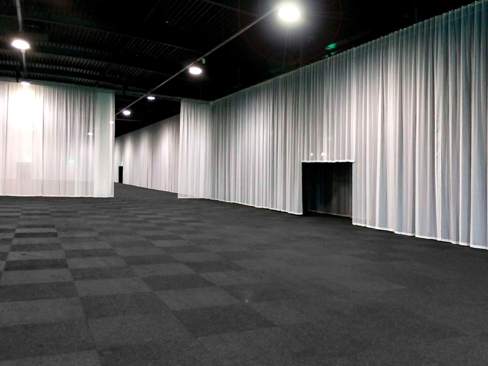 Pipe & Drape - Voile CS 300cm x 300cm  Svart - Wentex | Bellalite