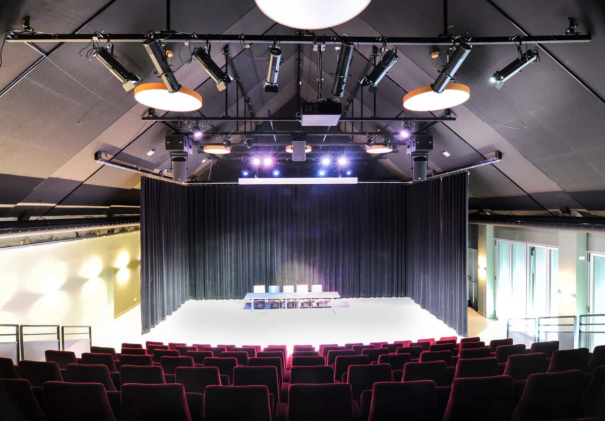 Admiral Grid Wall Bracket - Admiral Staging | Bellalite Admiral Grid Wall Bracket - Admiral Staging | Bellalite