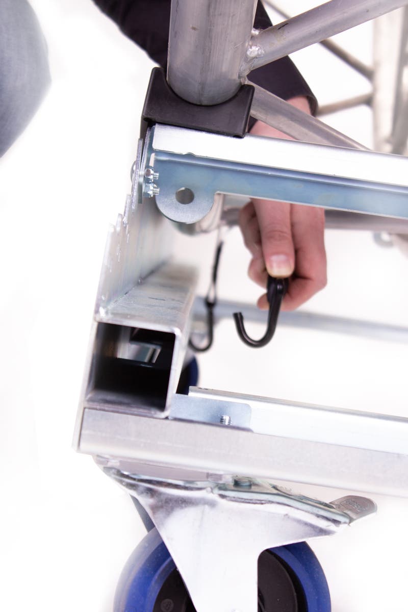 Admiral Strong Girl Truss 40 4x 125mm bromsade hjul - Admiral Staging | Bellalite Admiral Strong Girl Truss 40 4x 125mm bromsade hjul - Admiral Staging | Bellalite