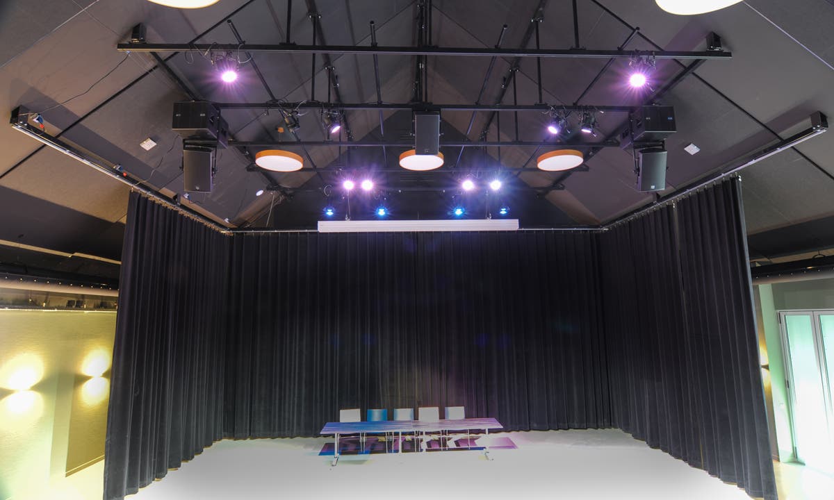 Admiral Grid Wall Bracket - Admiral Staging | Bellalite Admiral Grid Wall Bracket - Admiral Staging | Bellalite