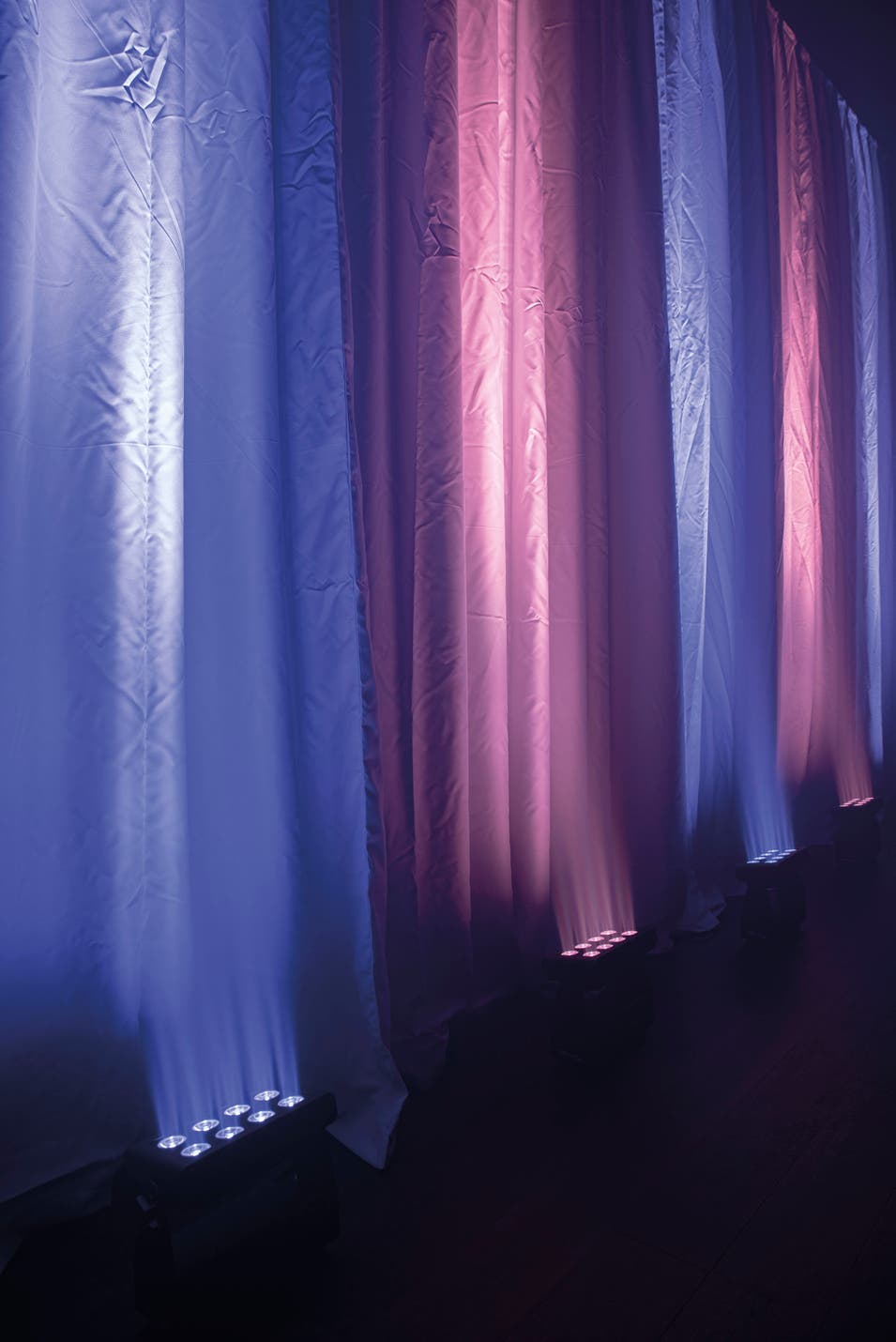 Helix M1100 Q4 Mobile - Showtec | Bellalite Helix M1100 Q4 Mobile - Showtec | Bellalite