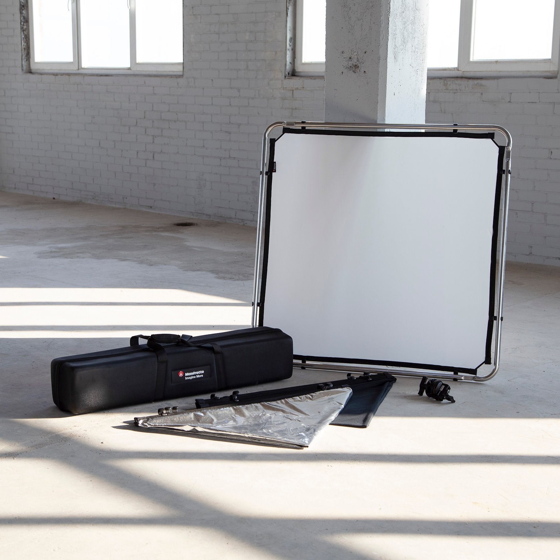 Manfrotto Pro Scrim All In One Kit Small 1,1m x 1,1m - Manfrotto | Bellalite