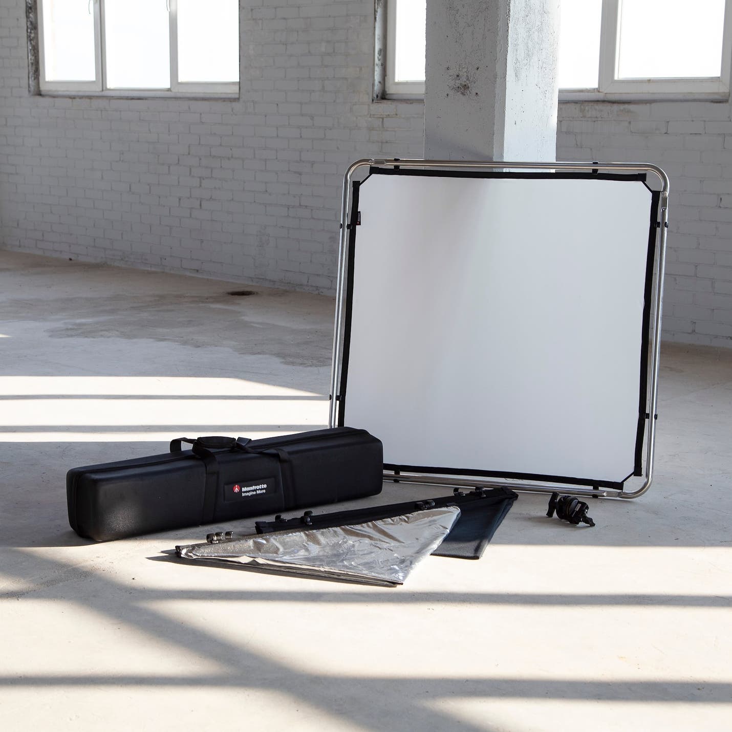 Manfrotto Pro Scrim All In One Kit Small 1,1m x 1,1m - Manfrotto | Bellalite Manfrotto Pro Scrim All In One Kit Small 1,1m x 1,1m - Manfrotto | Bellalite