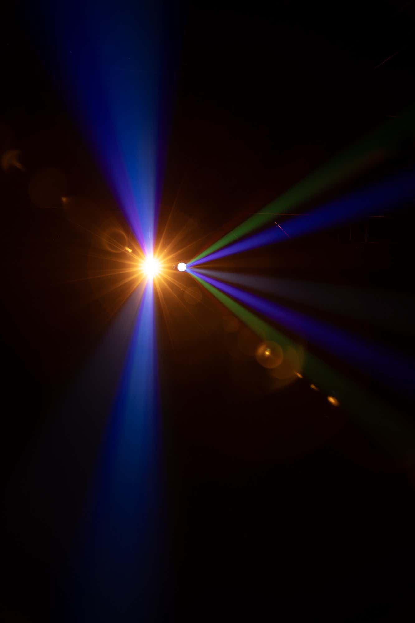 Dynamica Compact 4-in-1 light effect - Showtec | Bellalite Dynamica Compact 4-in-1 light effect - Showtec | Bellalite