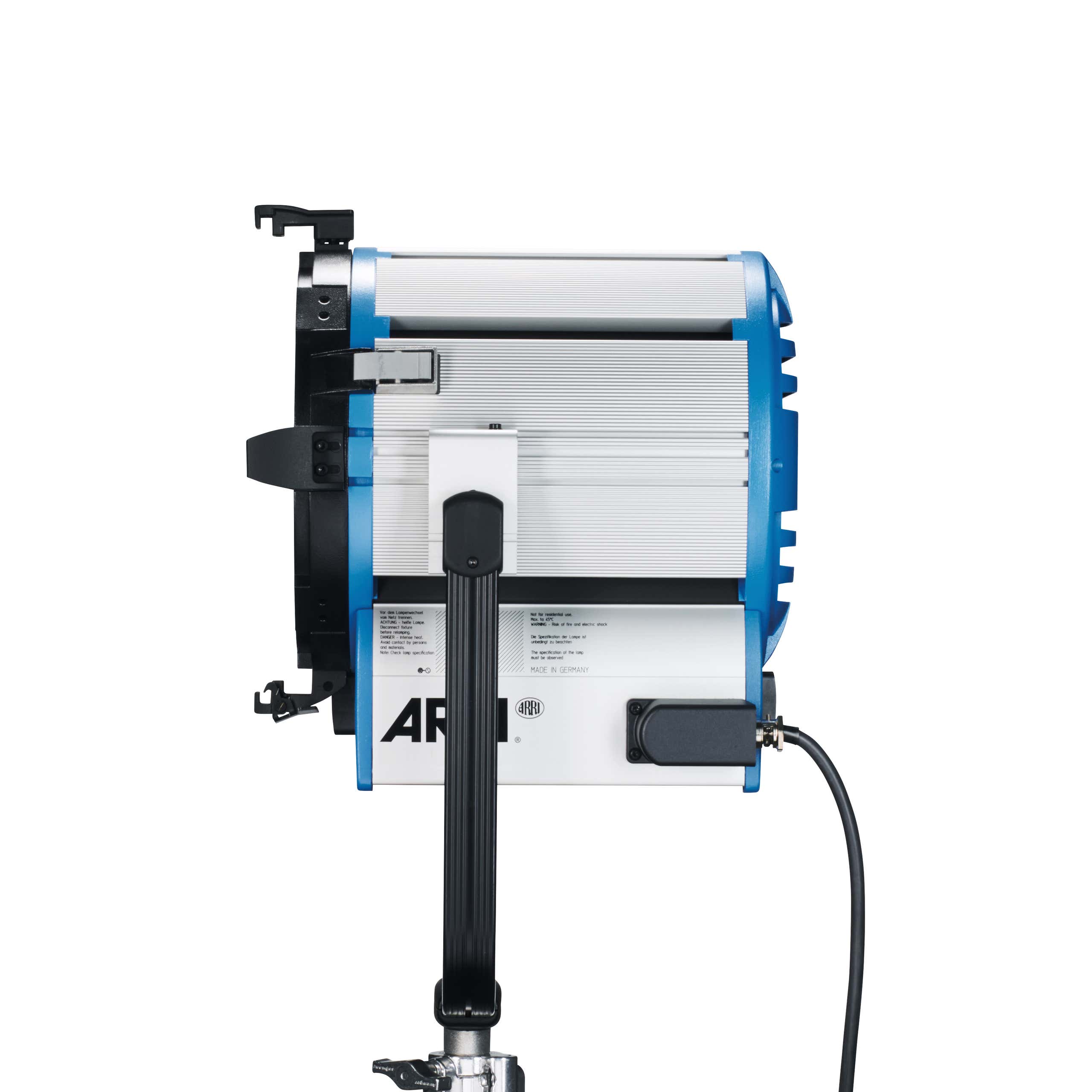 ARRI True Blue ST2/3 - Arri | Bellalite ARRI True Blue ST2/3 - Arri | Bellalite