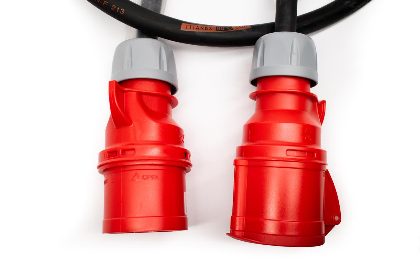 Skarvkabel Titanex 3-fas CEE 32A 25m - Prolite | Bellalite Skarvkabel Titanex 3-fas CEE 32A 25m - Prolite | Bellalite