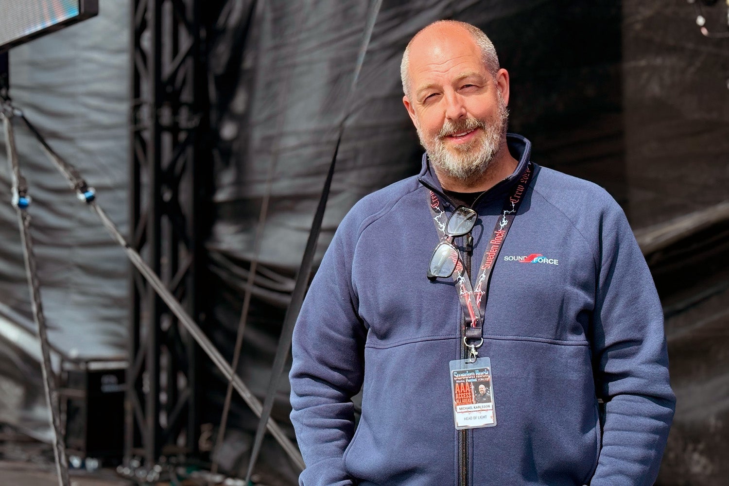 Mikael ”Igge” Karlsson, Head of Lights på Soundforce, planerar ljuset för Sweden Rock flera månader innan festivalen drar igång.