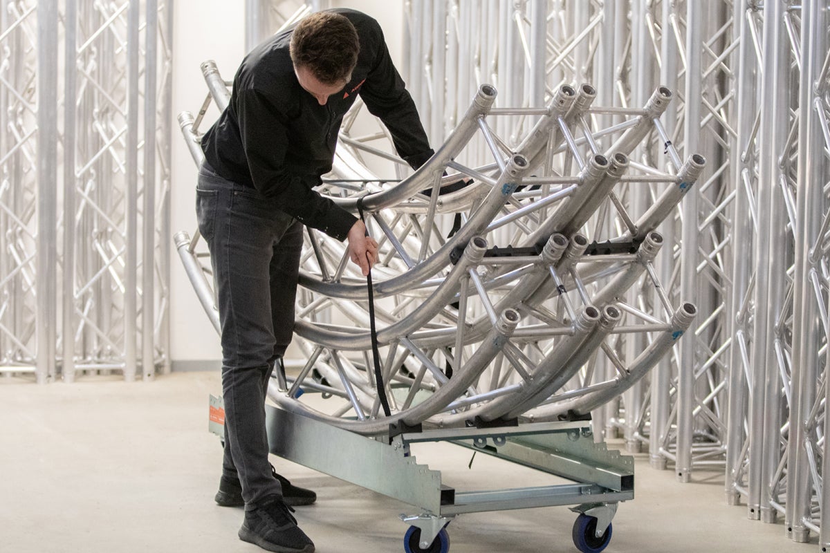 Admiral Strong Girl Truss 40 4x 125mm bromsade hjul - Admiral Staging | Bellalite