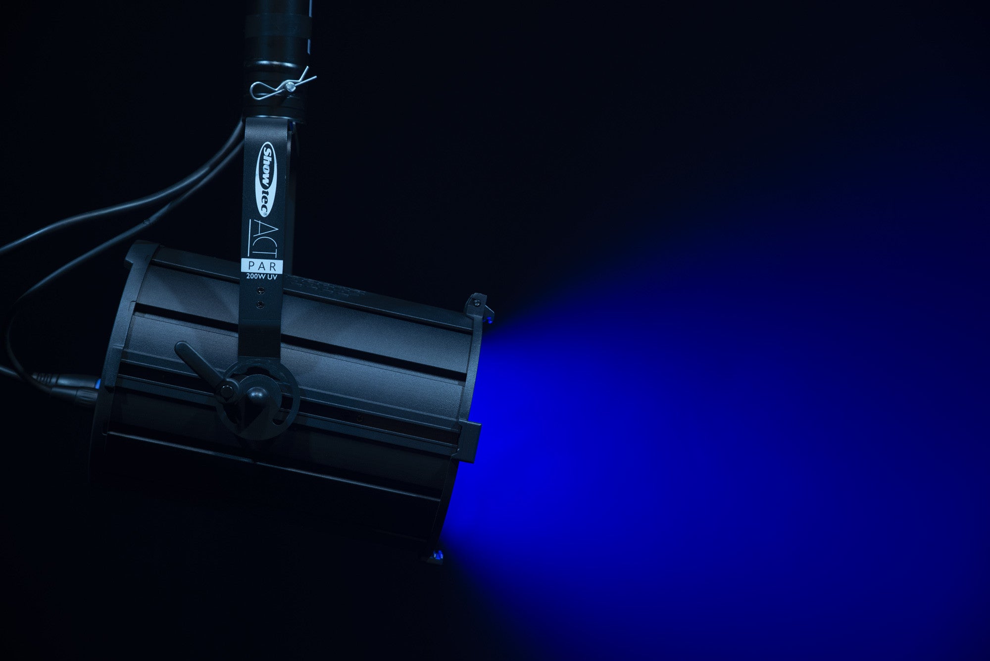 ACT Par 200W UV  - Showtec | Bellalite