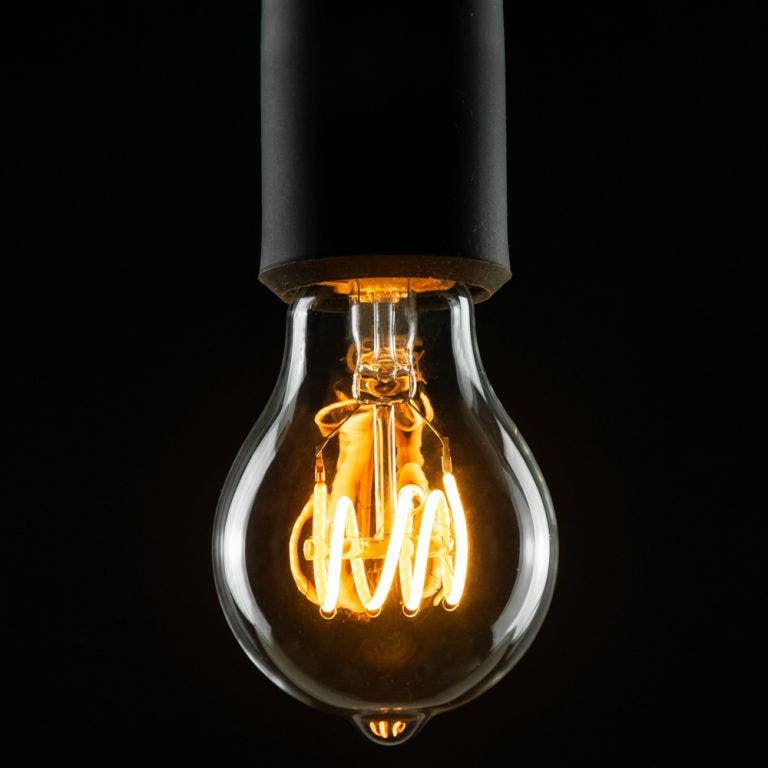 LED E27 Design Bulb Curved Klar, 4W, 2200K - Segula | Bellalite LED E27 Design Bulb Curved Klar, 4W, 2200K - Segula | Bellalite
