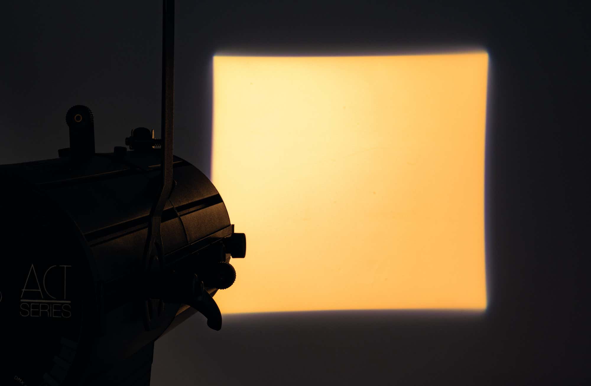 Act Profile 150W RGBAL - Showtec | Bellalite Act Profile 150W RGBAL - Showtec | Bellalite