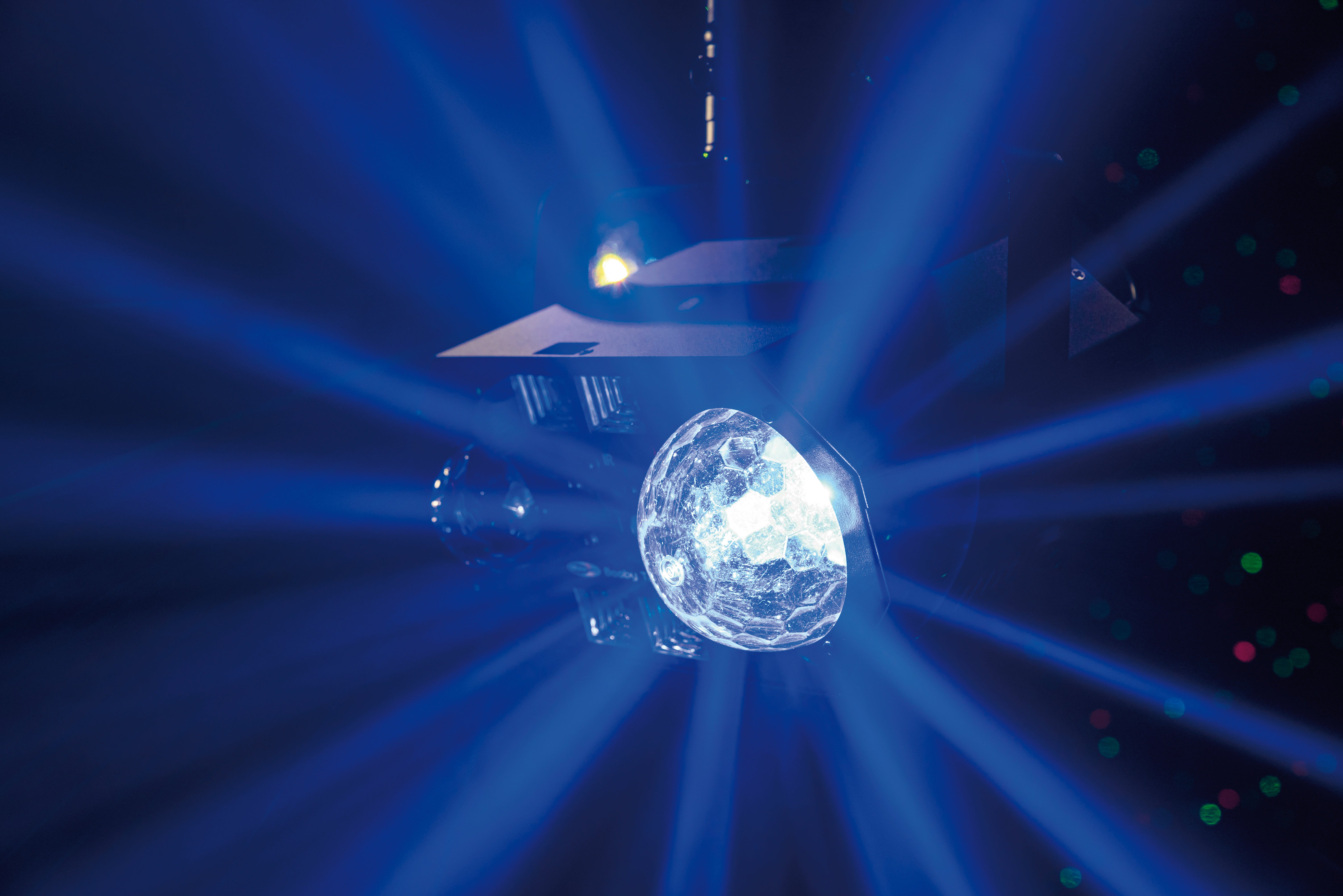 Booby Trap RG 5-in-1 Light Effect - Showtec | Bellalite