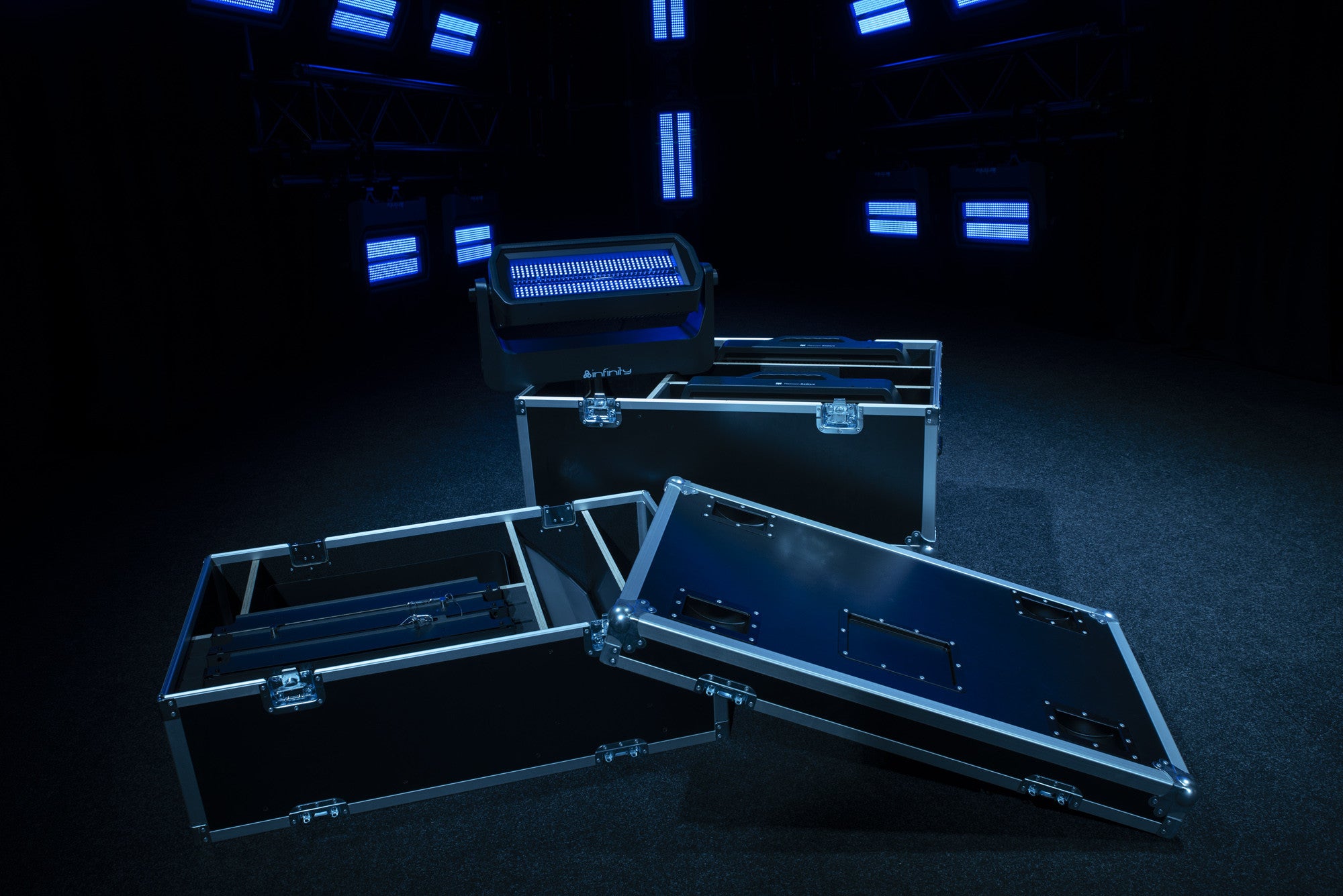 Infinity Case f. 3x Raccoon S420/4 + W40/4  - Infinity | Bellalite