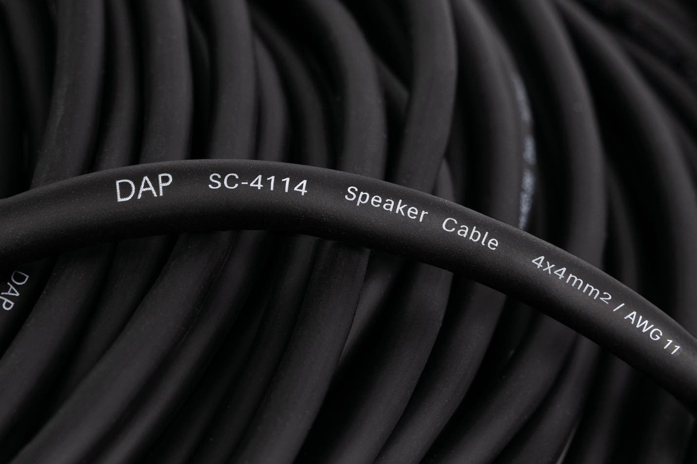 DAP Högtalarkabel SpeakON NL4 4x4mm² 0,75m - DAP | Bellalite DAP Högtalarkabel SpeakON NL4 4x4mm² 0,75m - DAP | Bellalite