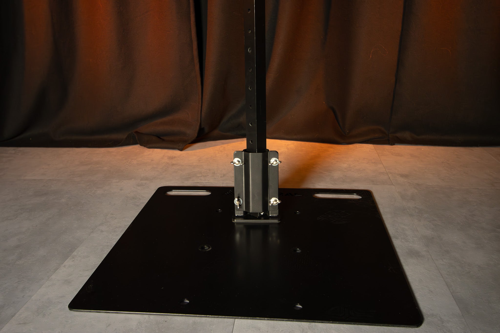 Admiral Mono Stand  - Admiral Staging | Bellalite