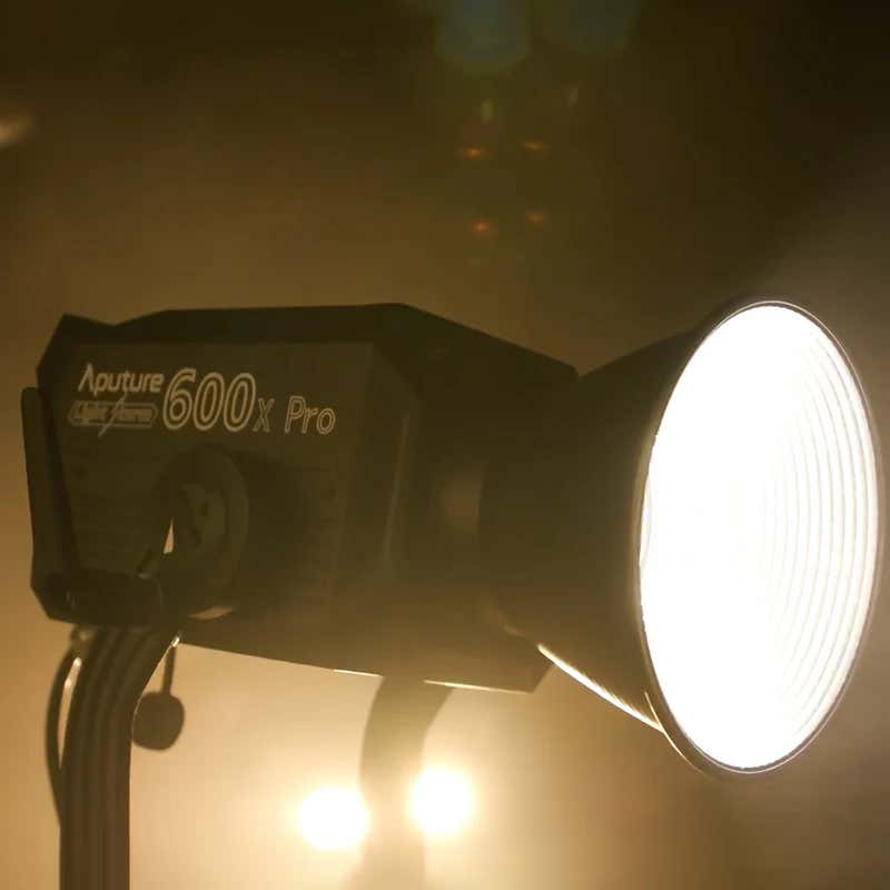Aputure LS 600x Pro (V mount) - APUTURE | Bellalite Aputure LS 600x Pro (V mount) - APUTURE | Bellalite