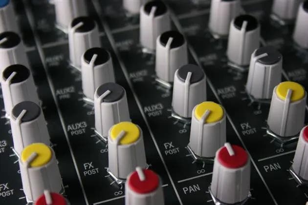 Allen & Heath ZED16FX 10 Mic/Line Inputs, 3 Stereo Sources USB, FX and - Allen & Heath | Bellalite Allen & Heath ZED16FX 10 Mic/Line Inputs, 3 Stereo Sources USB, FX and - Allen & Heath | Bellalite