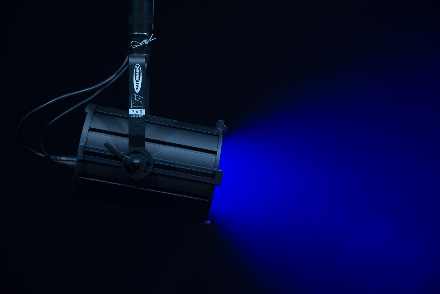 ACT Par 200W UV - Showtec | Bellalite ACT Par 200W UV - Showtec | Bellalite