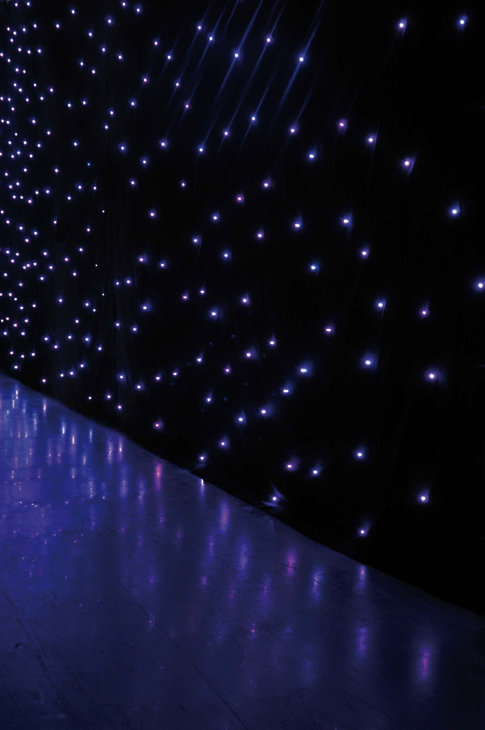 LED Drape, Star Dream 6m x 4m RGB - Showtec | Bellalite LED Drape, Star Dream 6m x 4m RGB - Showtec | Bellalite