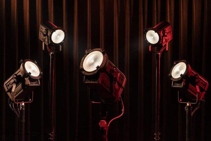 Performer Fresnel 2200 DDT  - Showtec | Bellalite