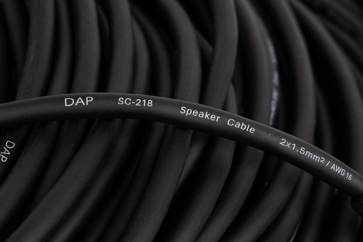 DAP Högtalarkabel SpeakON NL2 2x1,5mm² 0,75m - DAP | Bellalite DAP Högtalarkabel SpeakON NL2 2x1,5mm² 0,75m - DAP | Bellalite