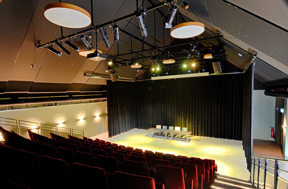 Admiral Grid Wall Bracket - Admiral Staging | Bellalite Admiral Grid Wall Bracket - Admiral Staging | Bellalite