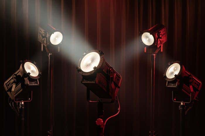 Performer Fresnel 2200 DDT - Showtec | Bellalite Performer Fresnel 2200 DDT - Showtec | Bellalite